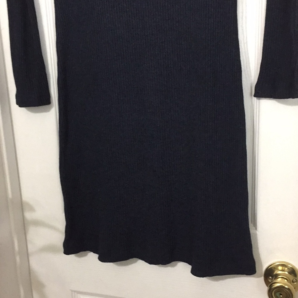 🛎 Splendid cold shoulder sweater dress medium (N) - Picture 2 of 6